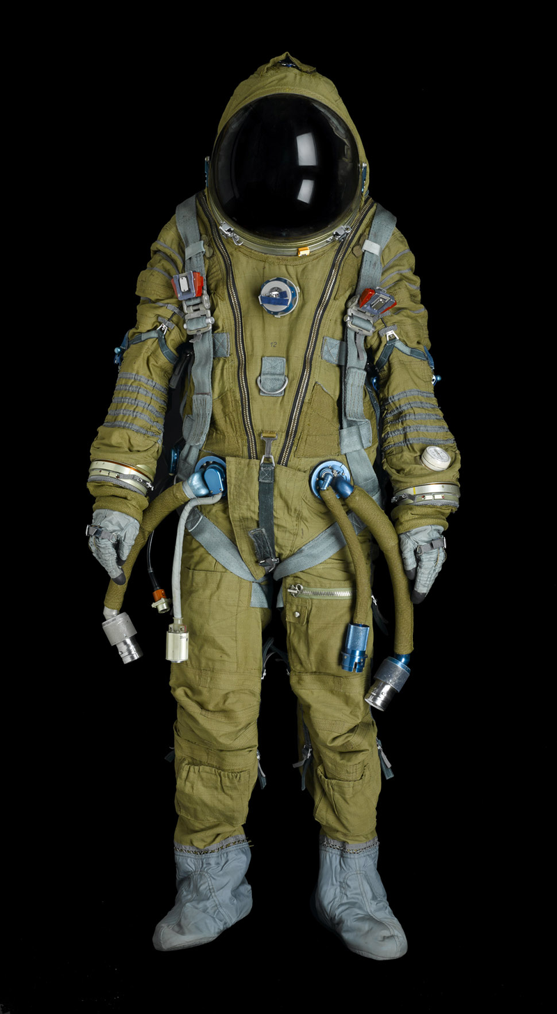 Illustration for article titled Soviet and American Space Suits For Sale at This Other-Worldly Auction